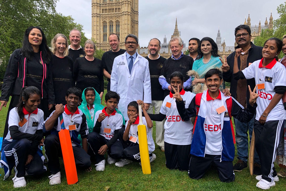 The cricket team with British MPs and Bangladeshi government representatives. © LEEDO