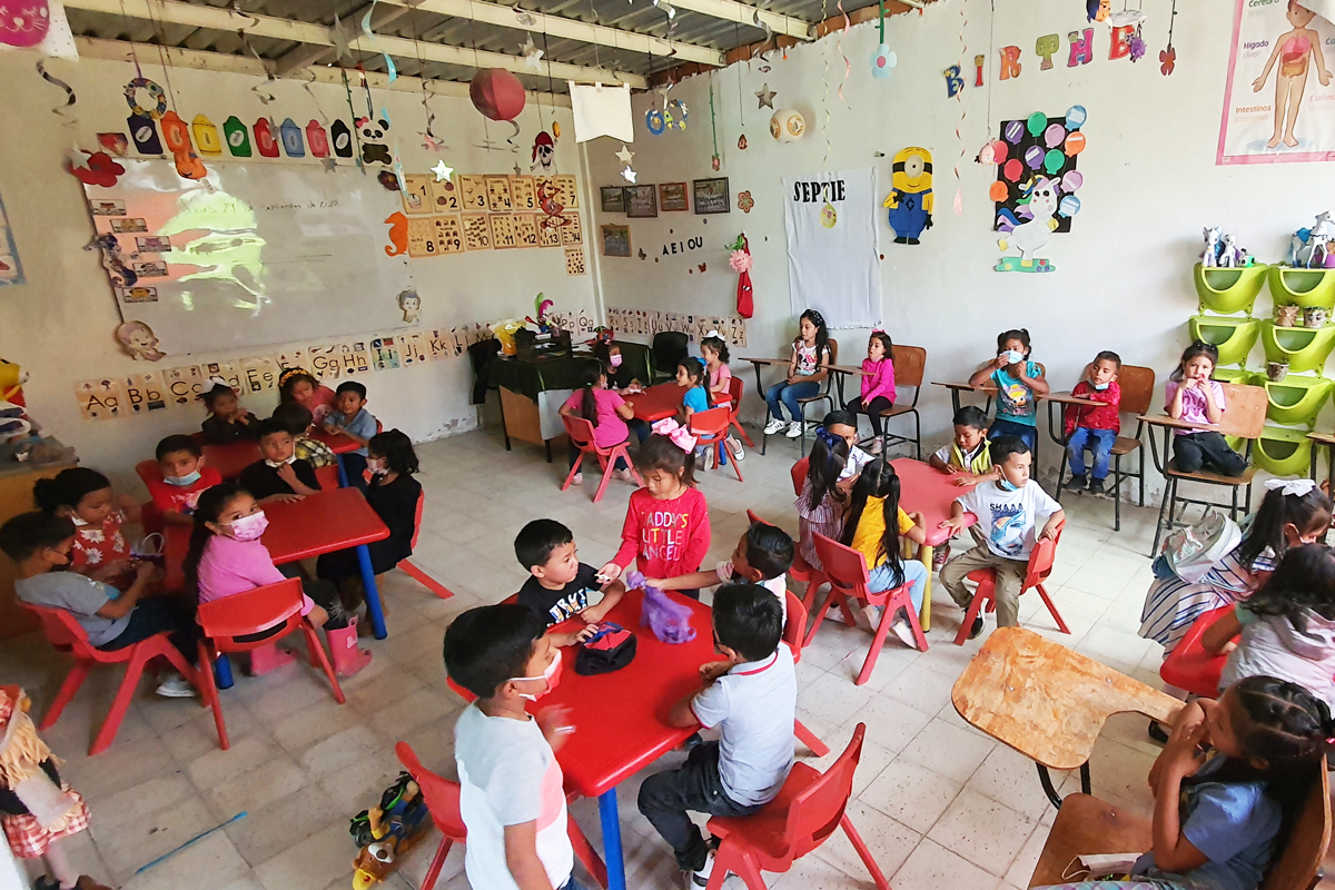 Children at their daily classes with GFC partner Educación Diaria